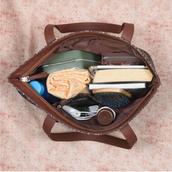 ZOUK tote bag | NWT - Picture 8 of 10